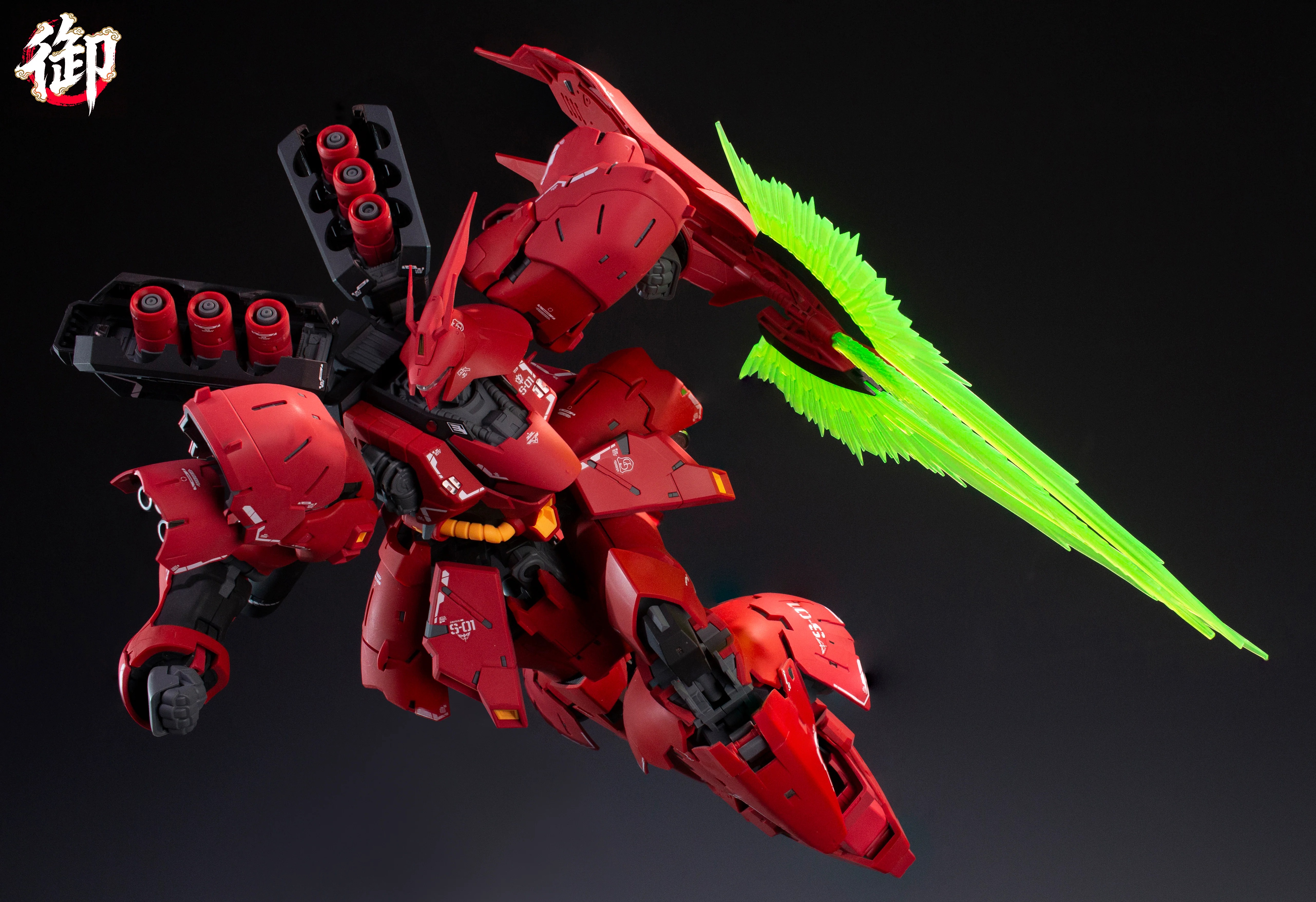 Real Great Saz Warrior 1/100 Scale Model Kit - Image 3