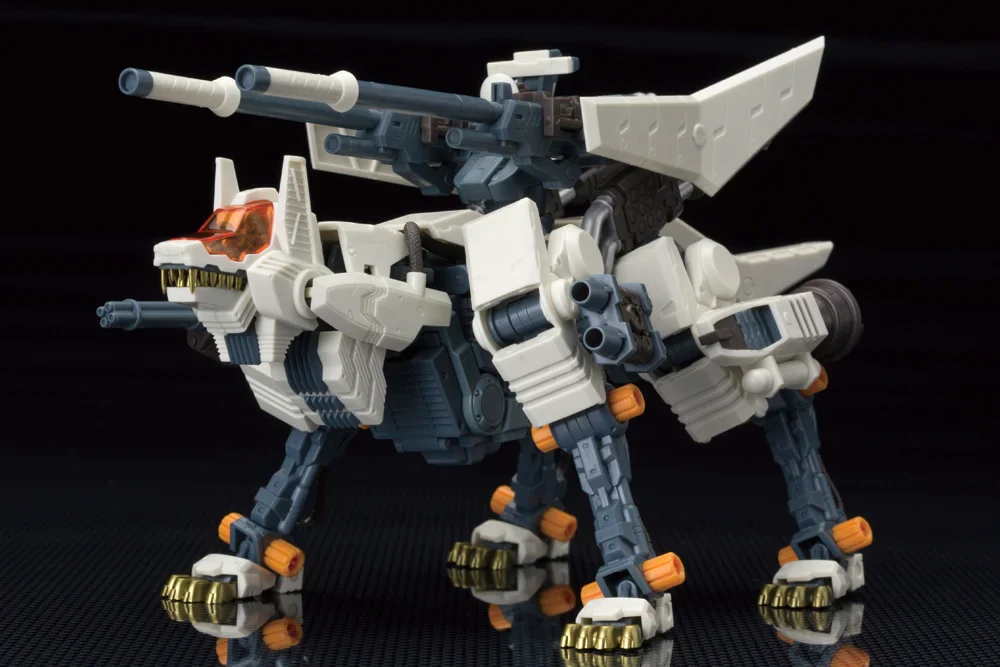 Zoids Highend Master Model RZ-009 Command Wolf AC & LC (Marking Plus Ver.) 1/72 Scale Model Kit - Image 9